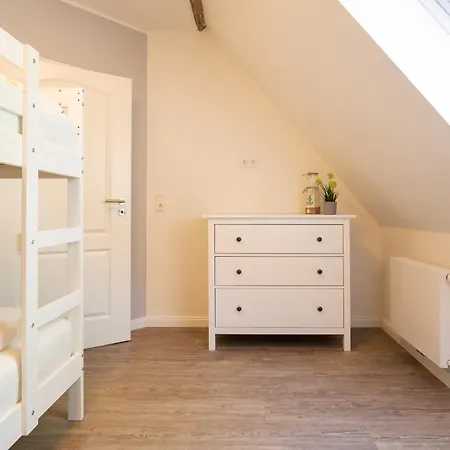 Urlaub Auf Dem Lande - Ferien-apartment Sued-west 아파트 *